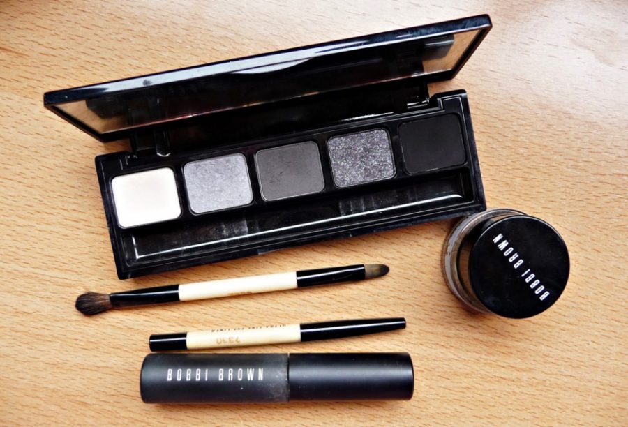 Metallic smokey eyes