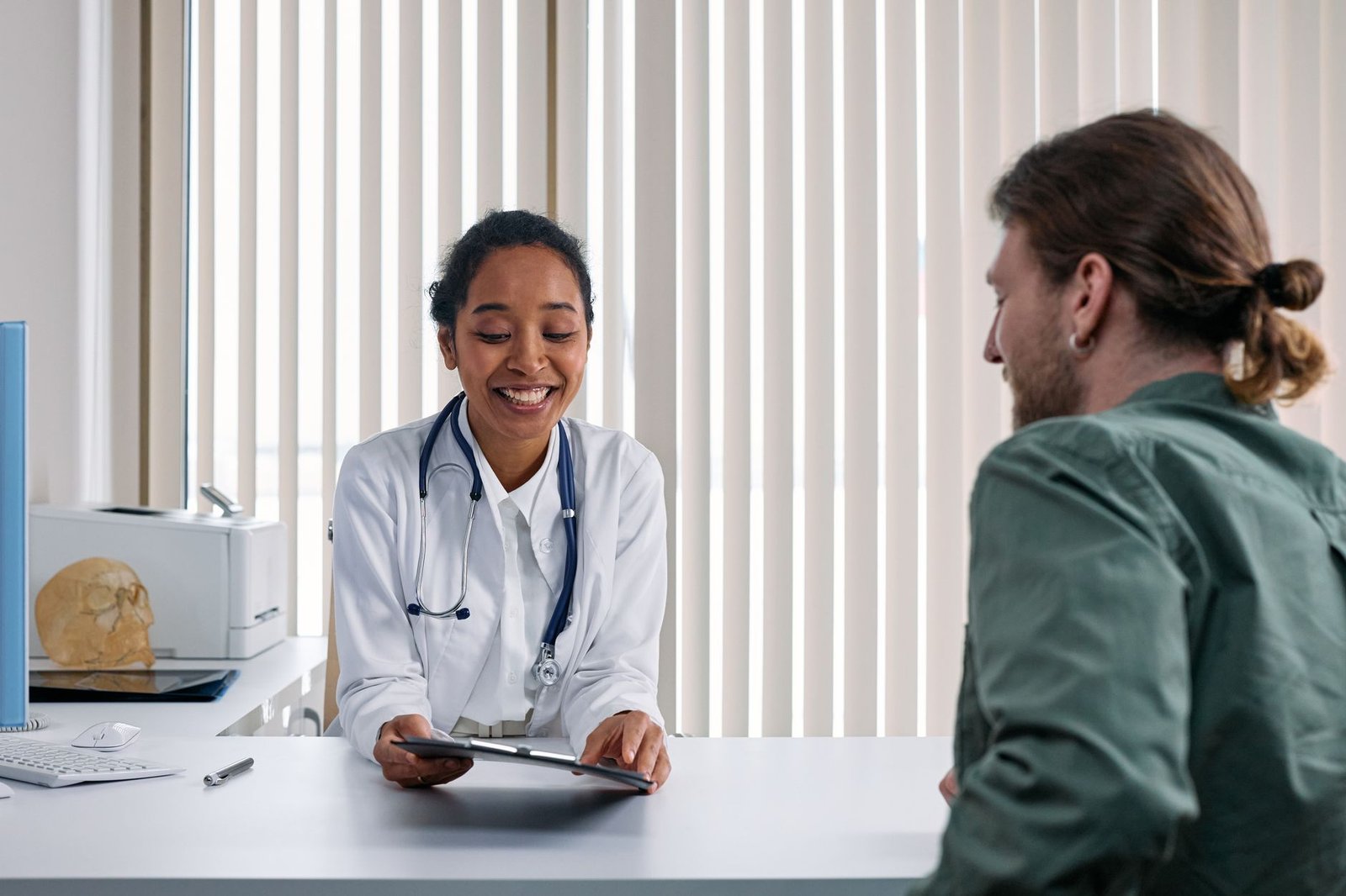 Consulta médica de revisión