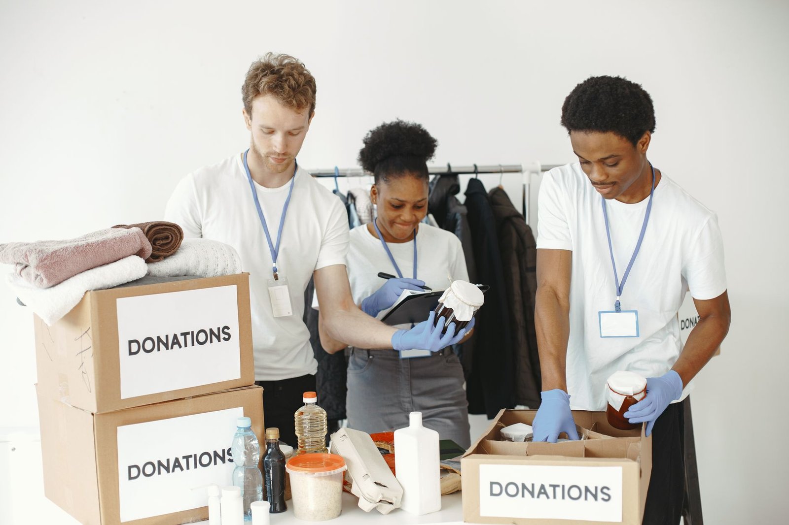 Voluntariado y donaciones solidarias