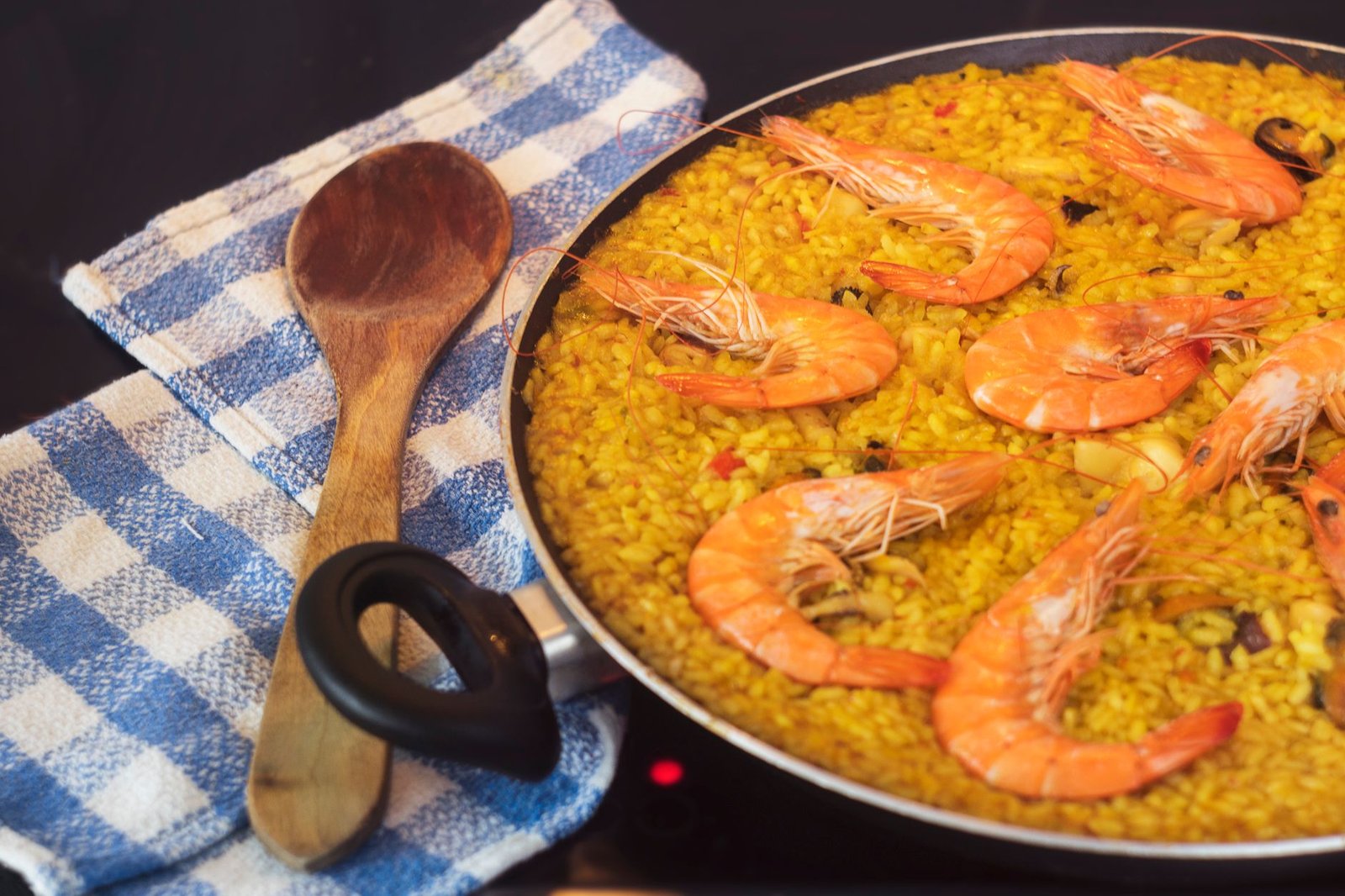 Arroz en la paellera